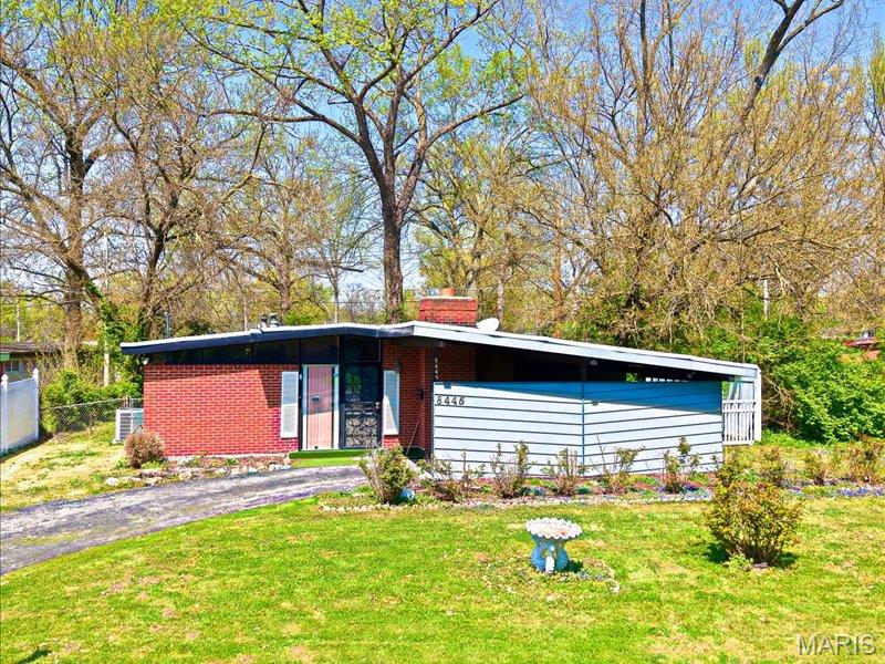 8445 Bayberry Drive Property Photo 2