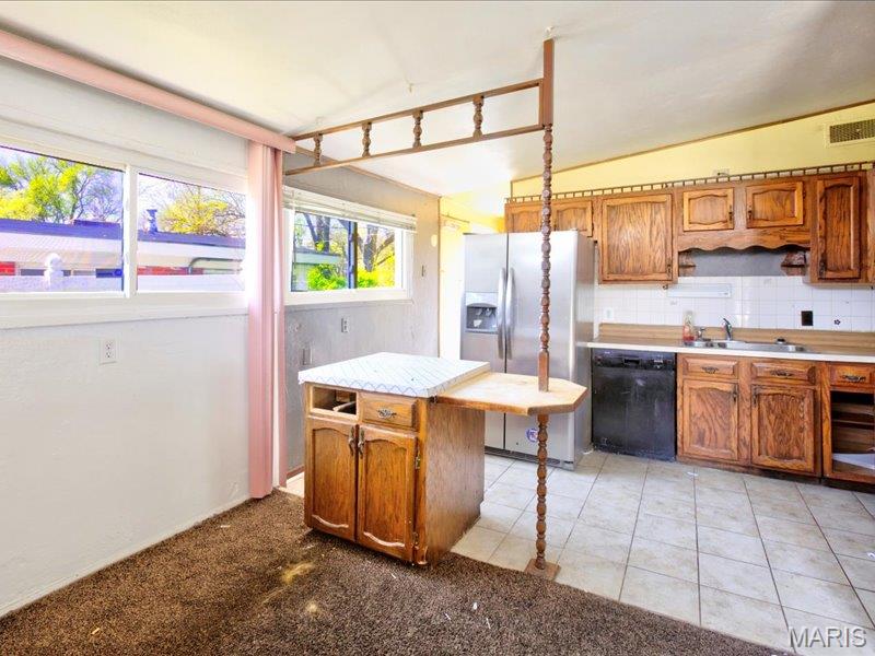 8445 Bayberry Drive Property Photo 8