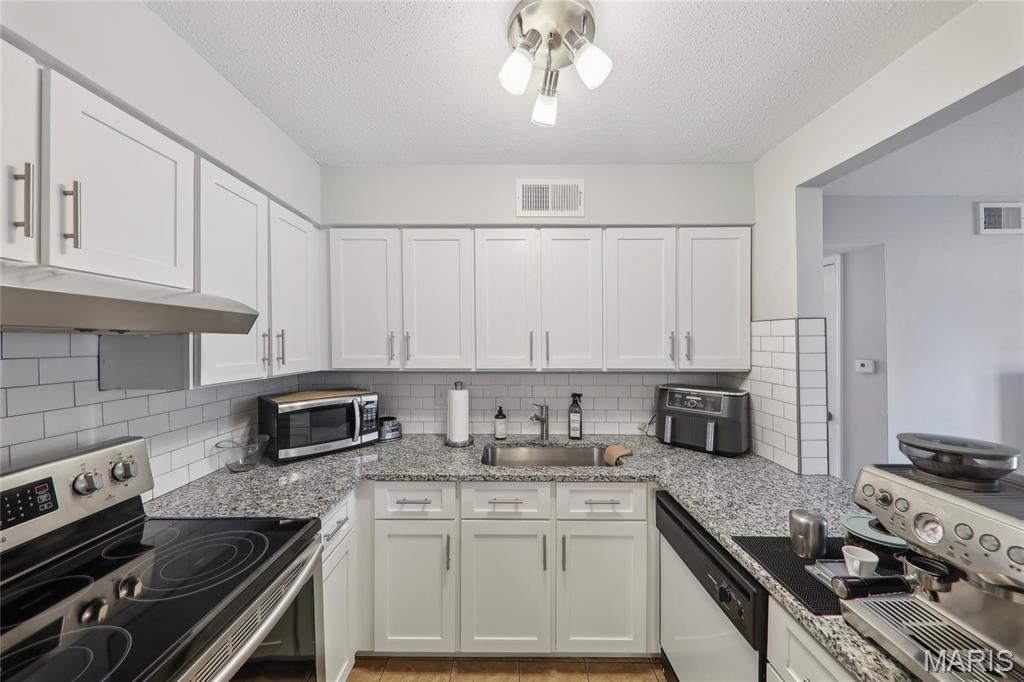1182 Calley Drive F Property Photo 6