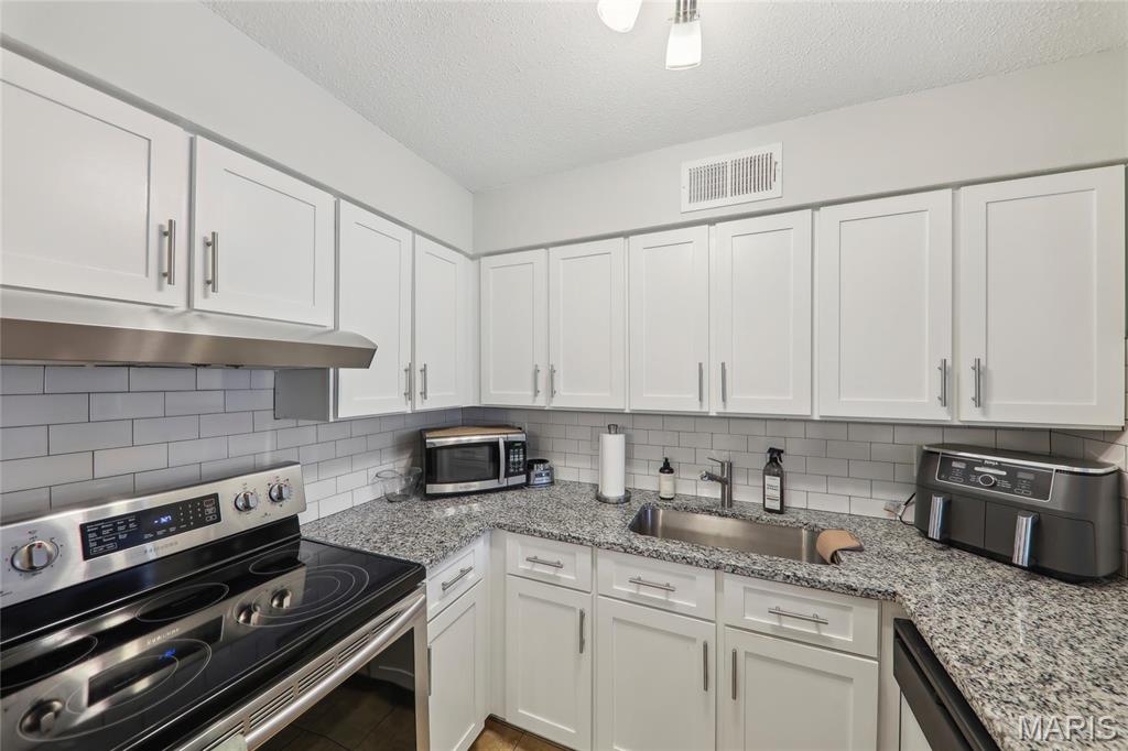 1182 Calley Drive F Property Photo 7