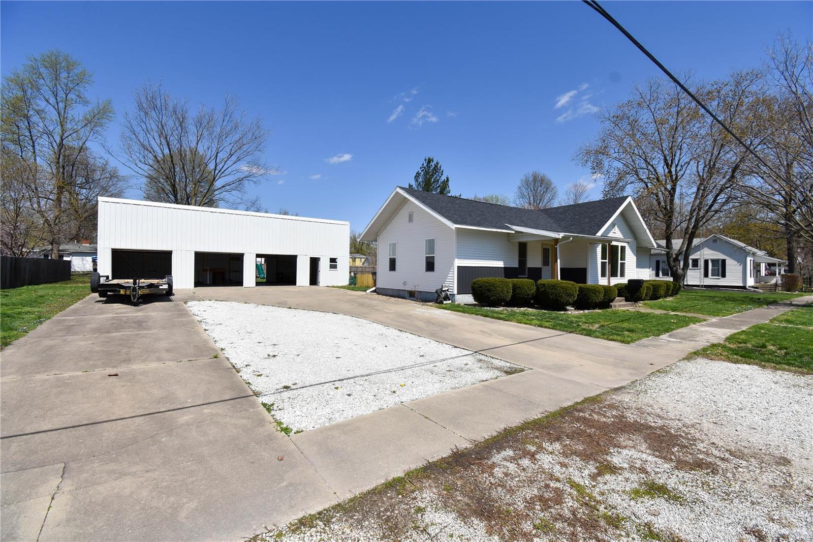 155 E Brown Street Property Photo