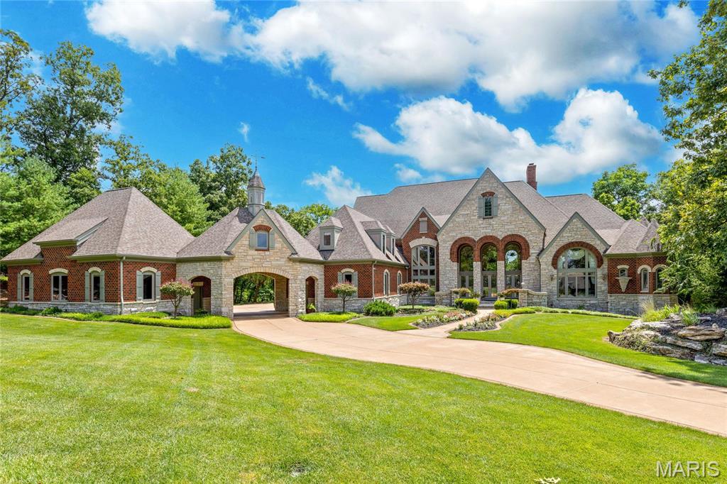 4 Upper Whitmoor Drive Property Photo