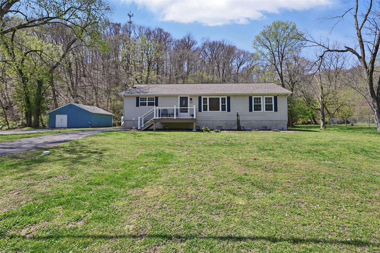 929 New Ballwin Road Property Photo