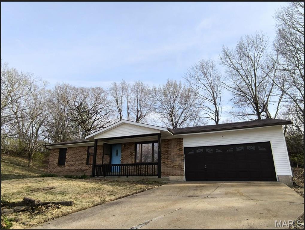 2745 Cathy Ann Drive Property Photo 1