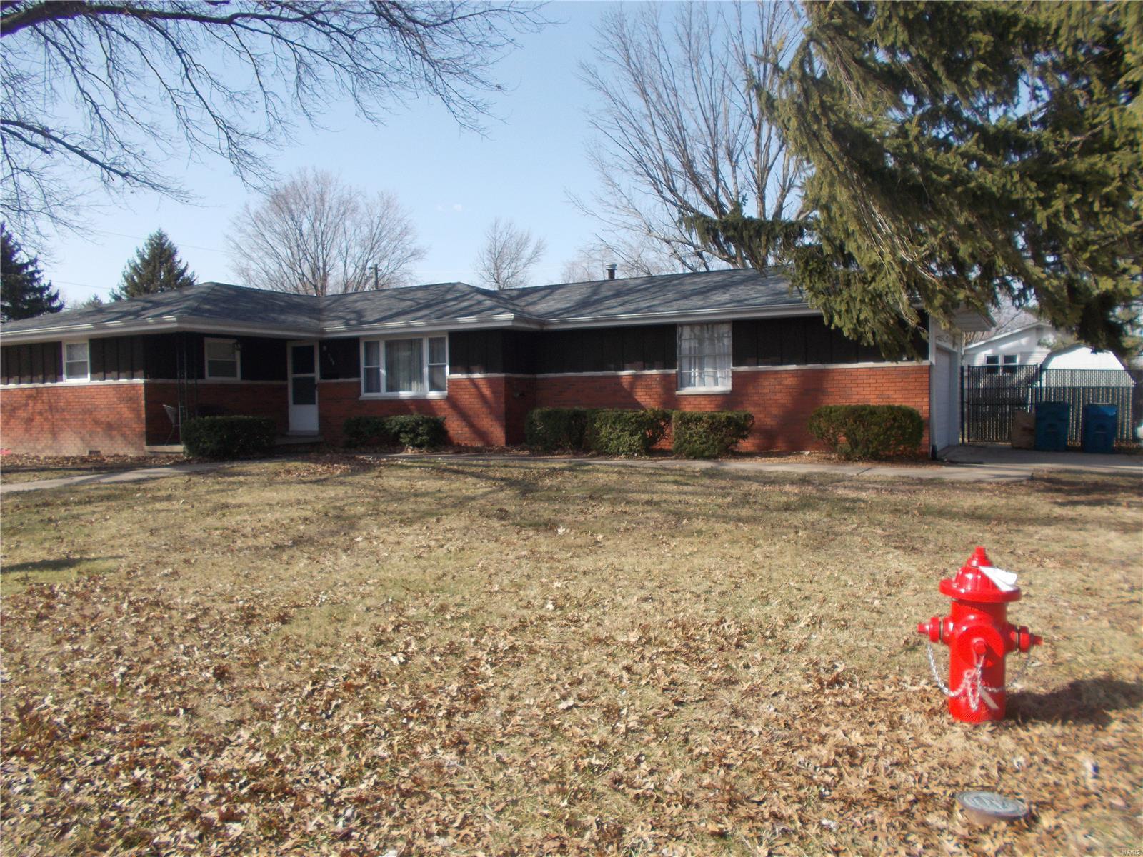 300 S Walnut Street Property Photo