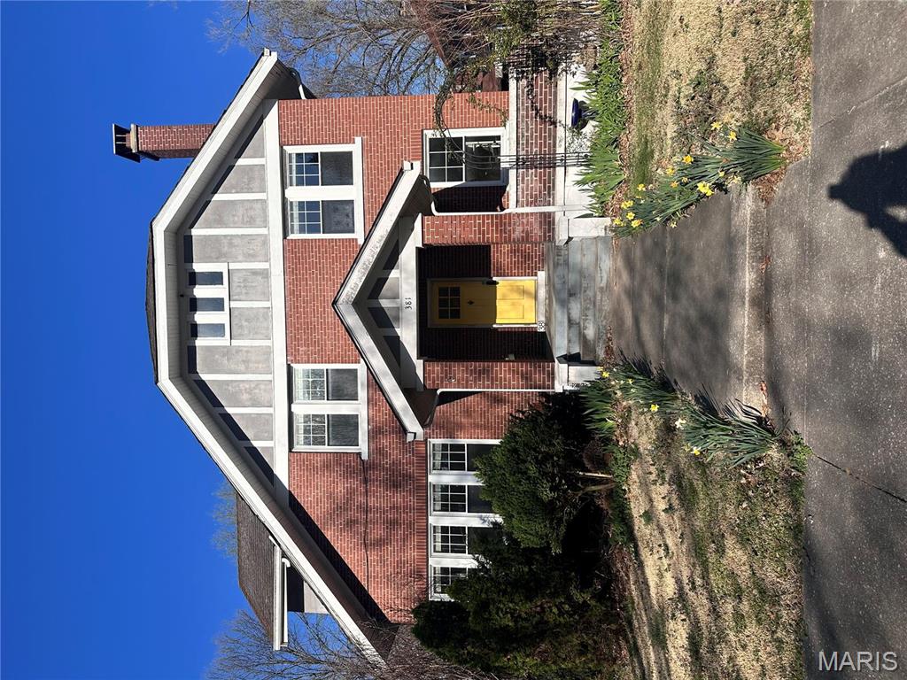 381 N Park Avenue Property Photo 1