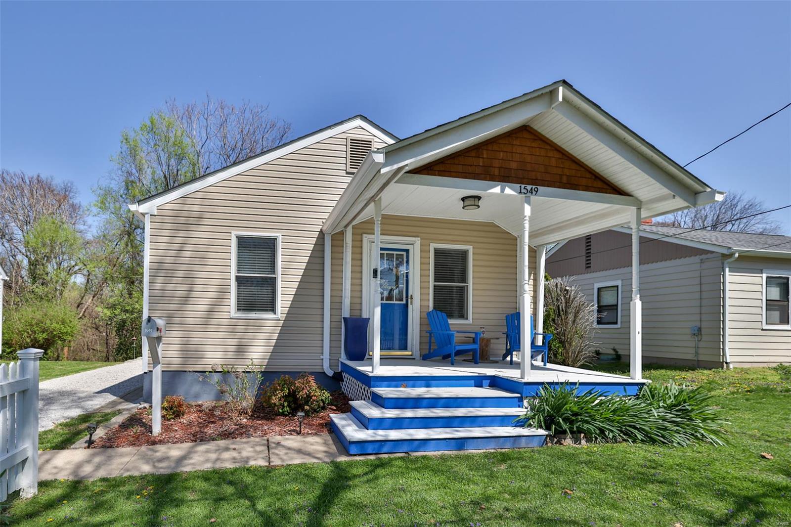 1549 Grand Avenue Property Photo