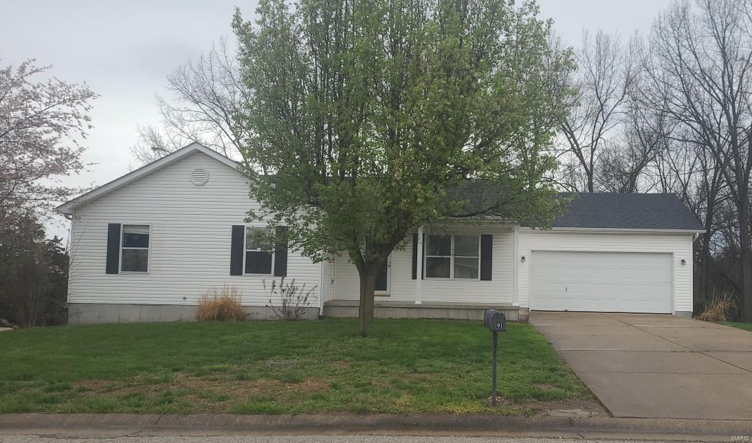 701 Deerfield Court Property Photo