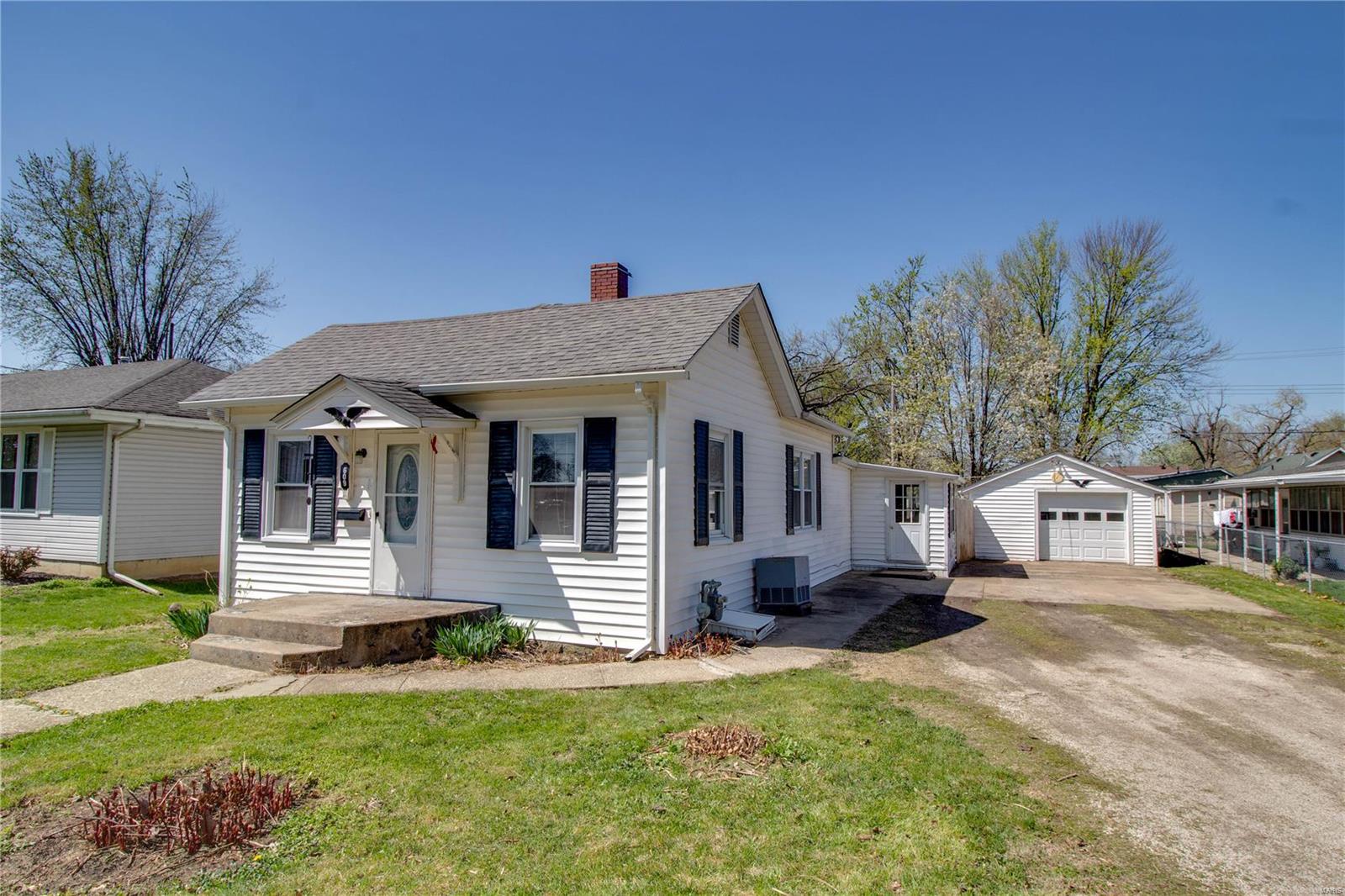 62016 Real Estate Listings Main Image