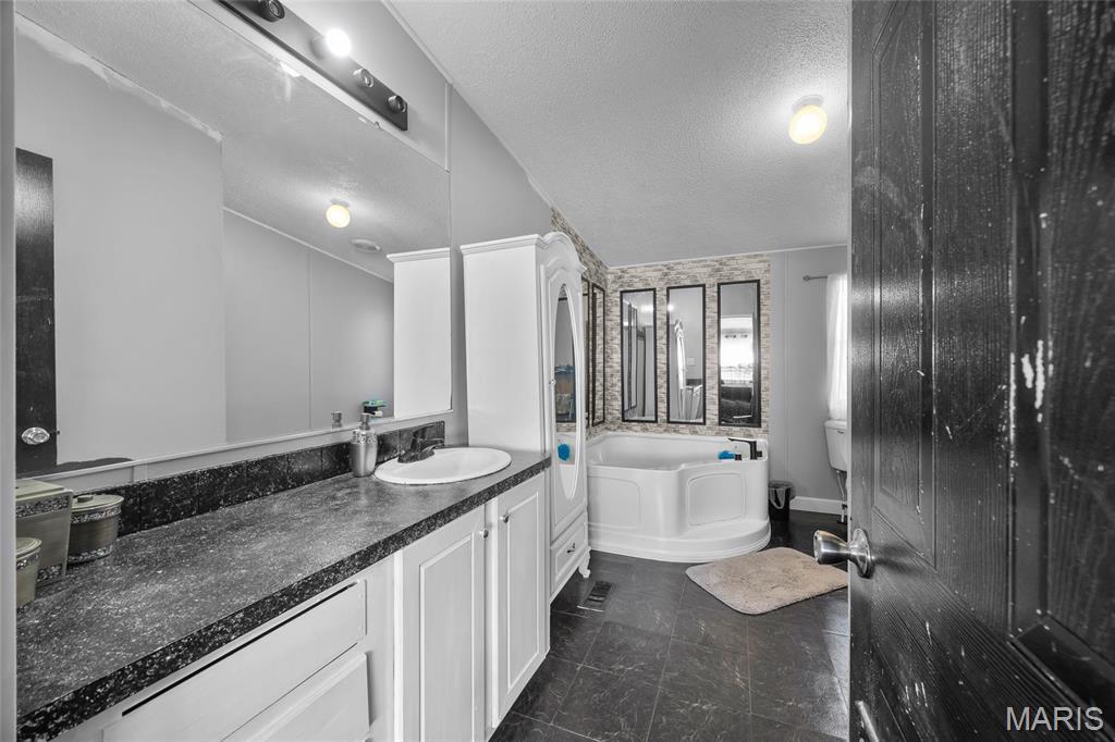29 Pine Lane Property Photo 32