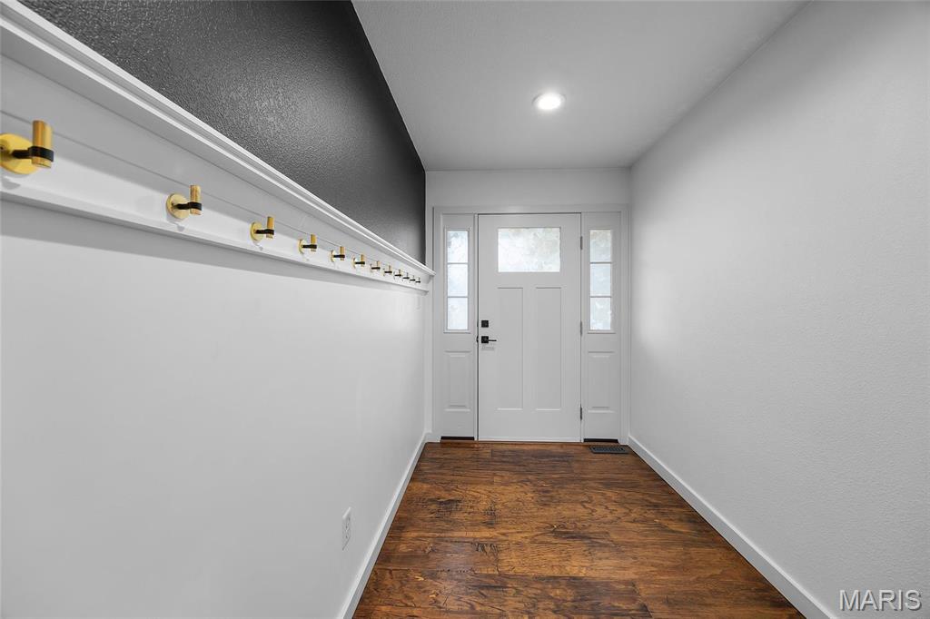 209 Hartland Court Property Photo 4