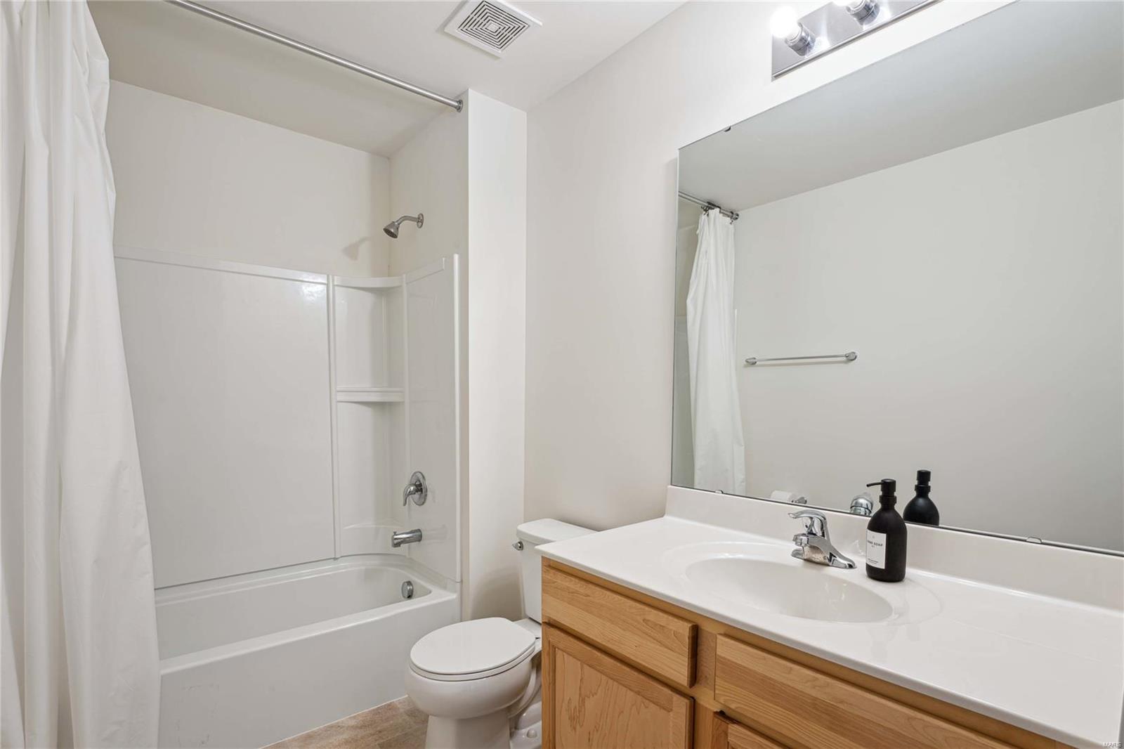 5341 Lakepath Way Property Photo 27