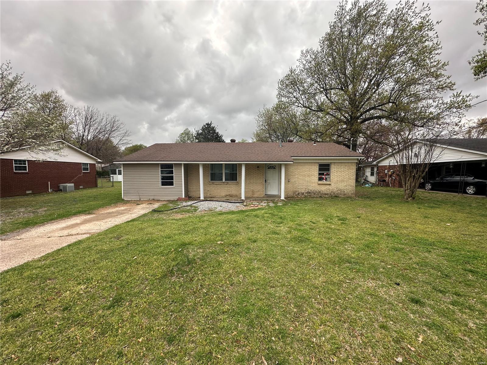1911 Lynndale Street Property Photo