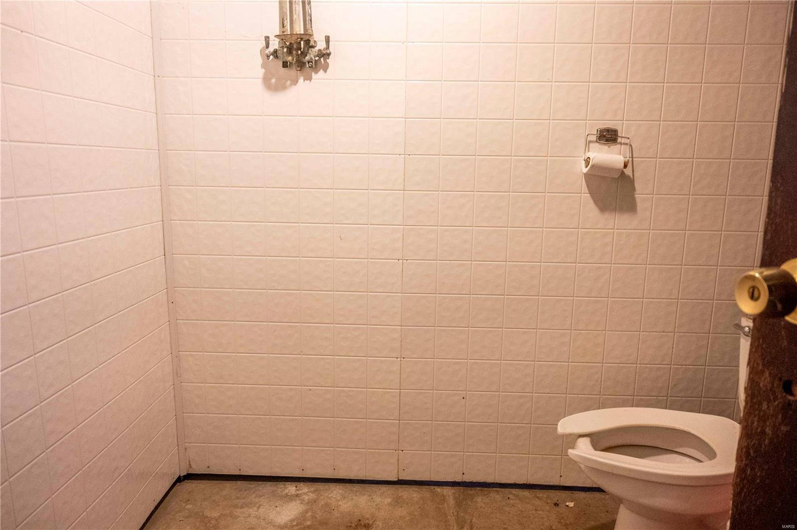 18944 Saint Albans Road Property Photo 33