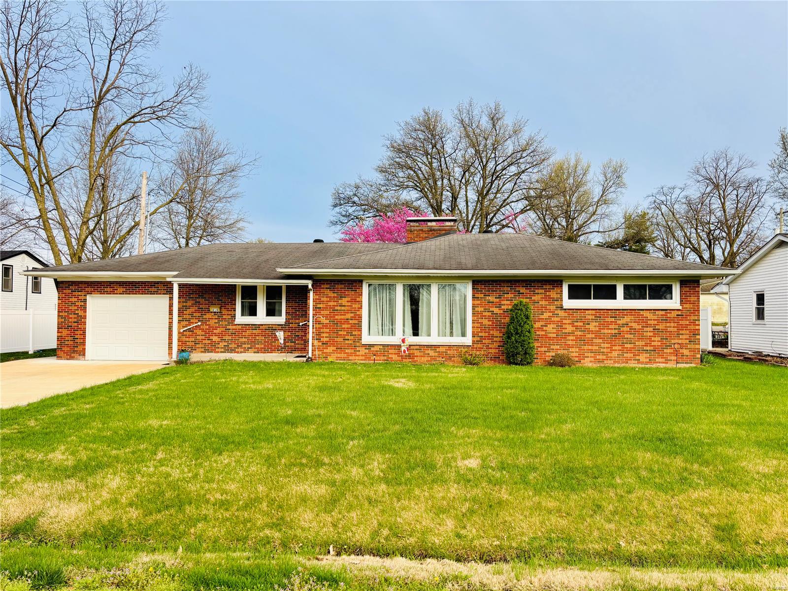414 W 1st Street Property Photo