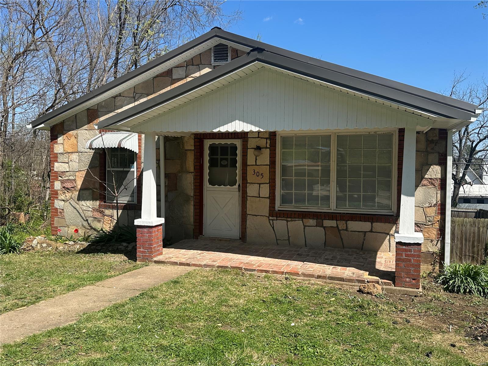 305 N Shepherd Street Property Photo