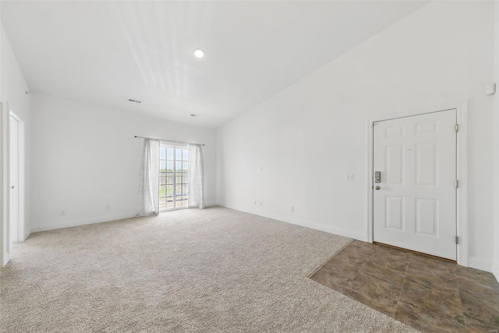 6401 Brookfield Court Drive 207 Property Photo 7