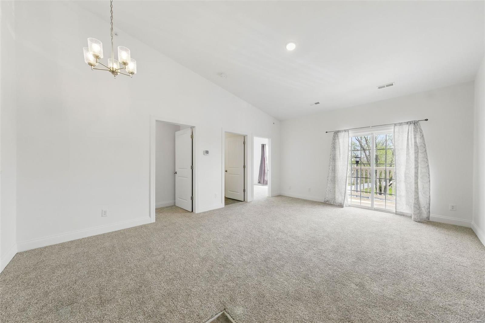 6401 Brookfield Court Drive 207 Property Photo 8