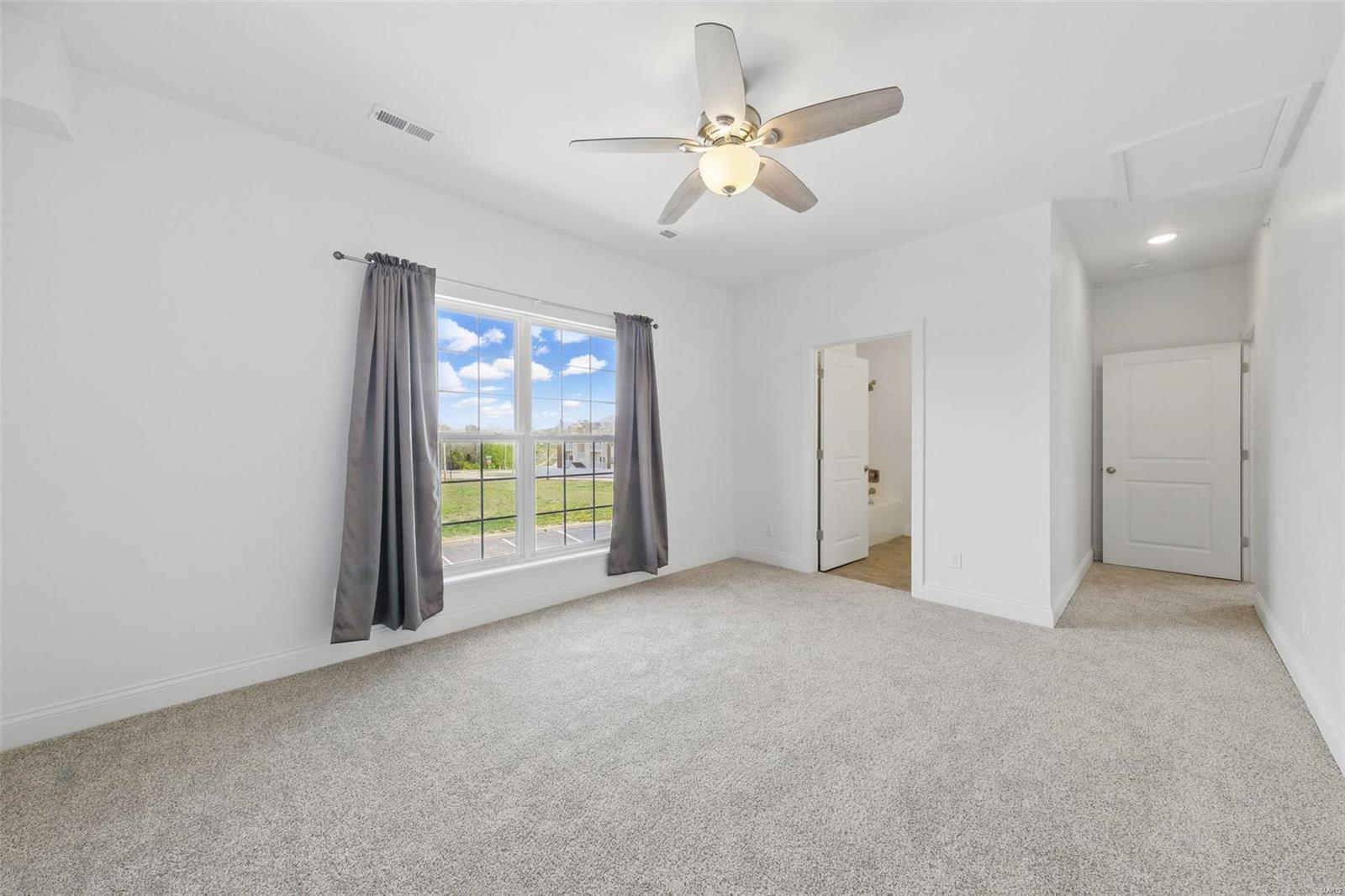 6401 Brookfield Court Drive 207 Property Photo 16