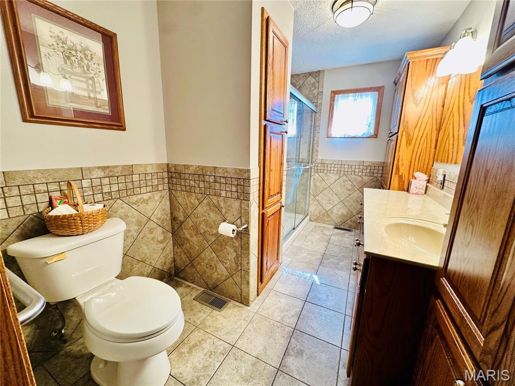 916 Sommerfield Drive Property Photo 16
