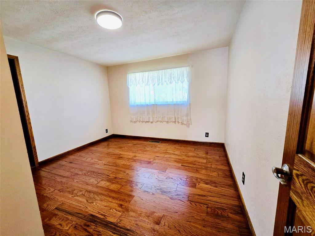 916 Sommerfield Drive Property Photo 17