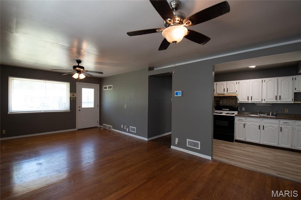 135 Dundee Circle Property Photo 3