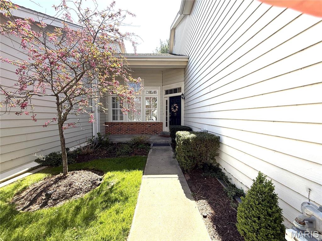 111 Chesterfield Bluffs Drive Property Photo 2
