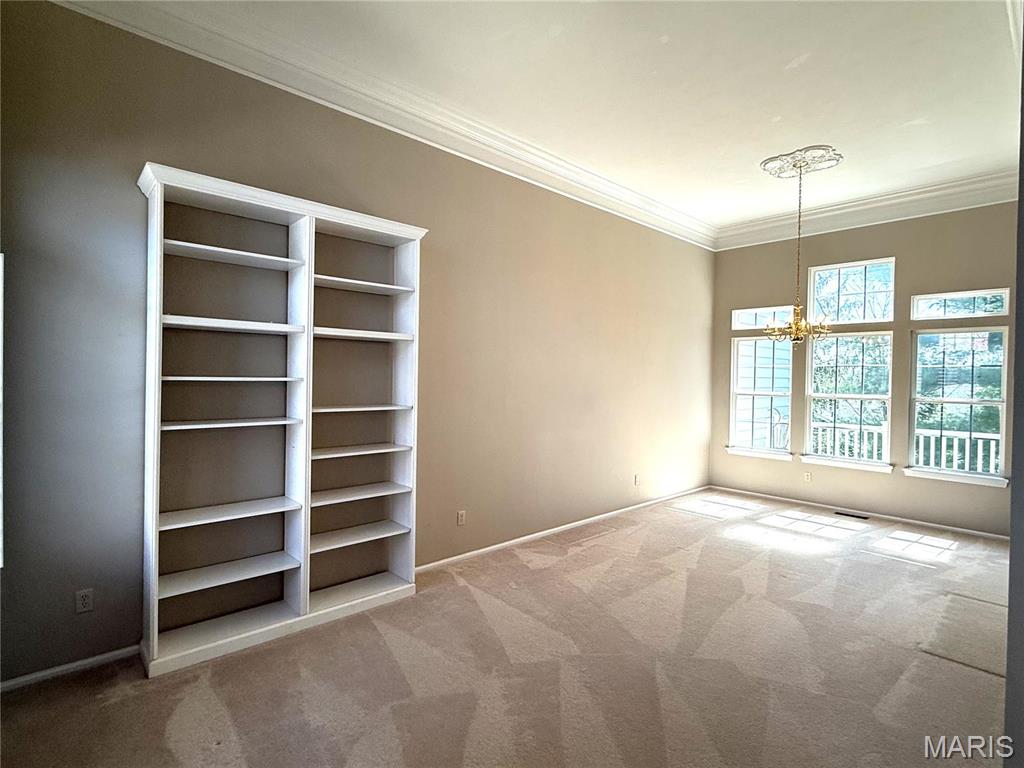 111 Chesterfield Bluffs Drive Property Photo 3