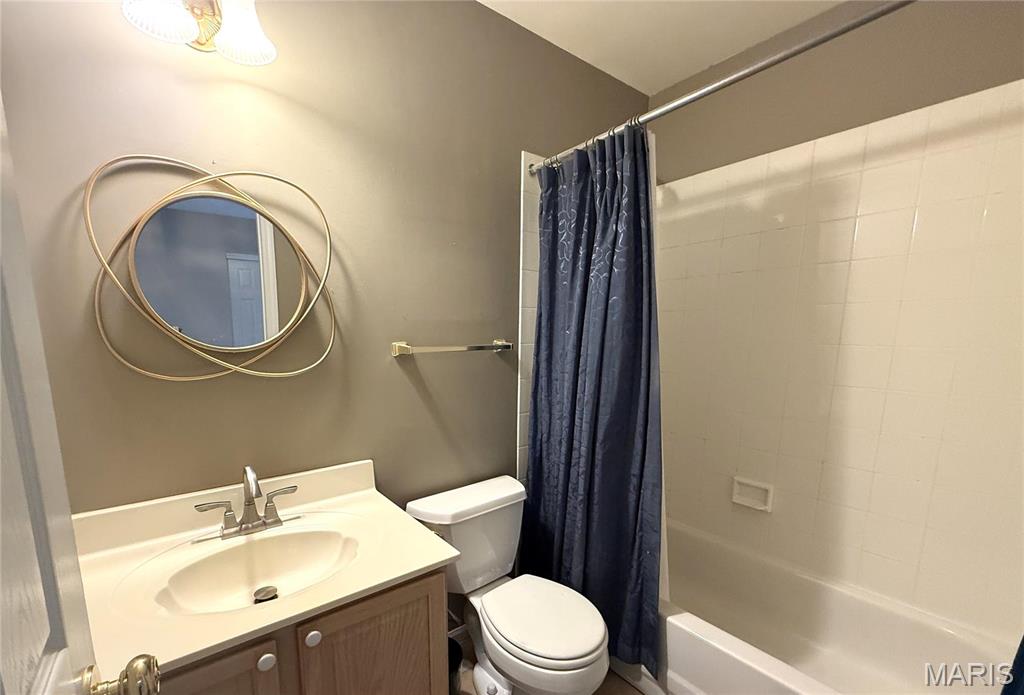 111 Chesterfield Bluffs Drive Property Photo 22