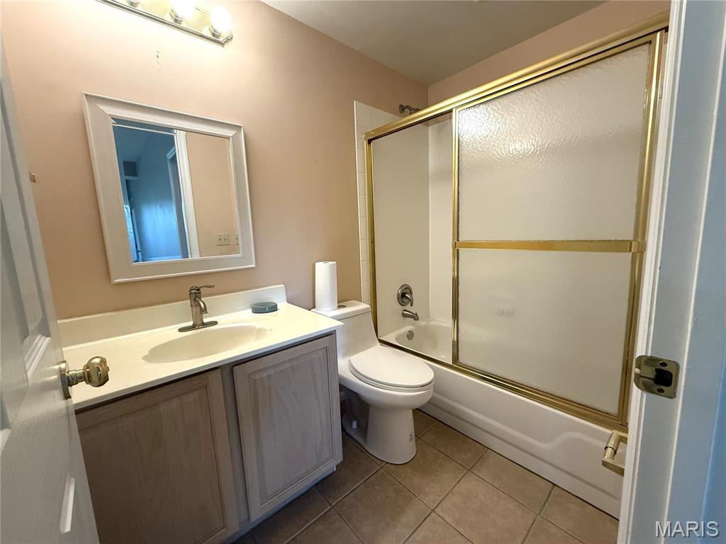 111 Chesterfield Bluffs Drive Property Photo 27
