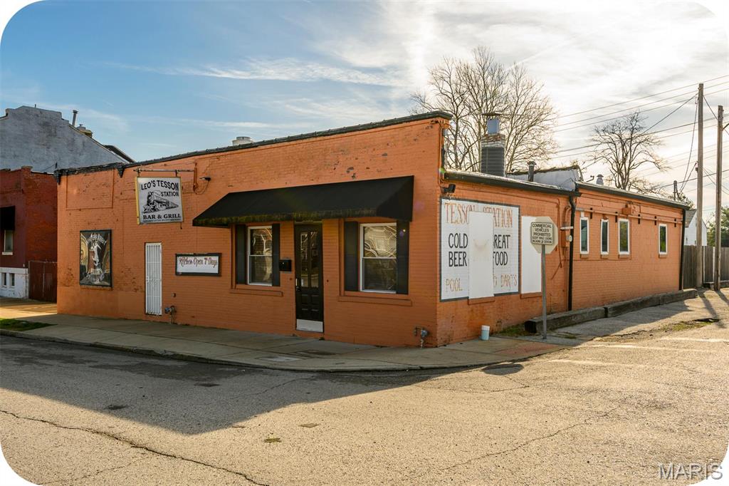 7926 S Broadway Property Photo 1