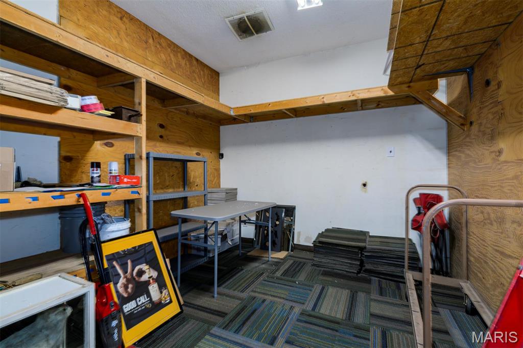 7926 S Broadway Property Photo 17