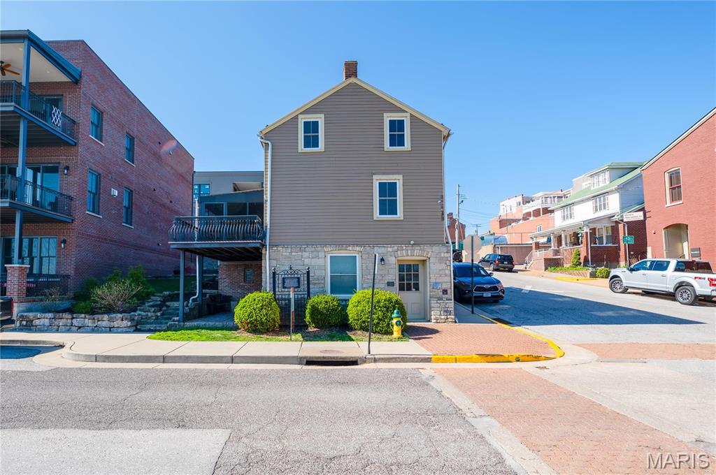 4 Lafayette Street Property Photo 1