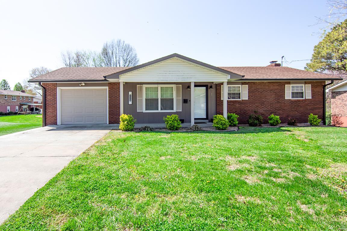 1119 Oak Street Property Photo