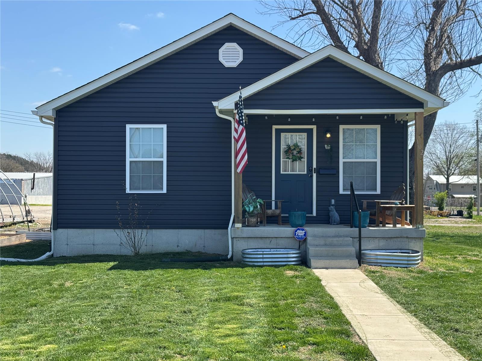 102 S Columbus Street Property Photo