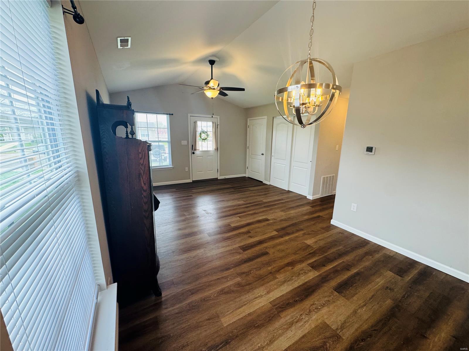102 S Columbus Street Property Photo 11