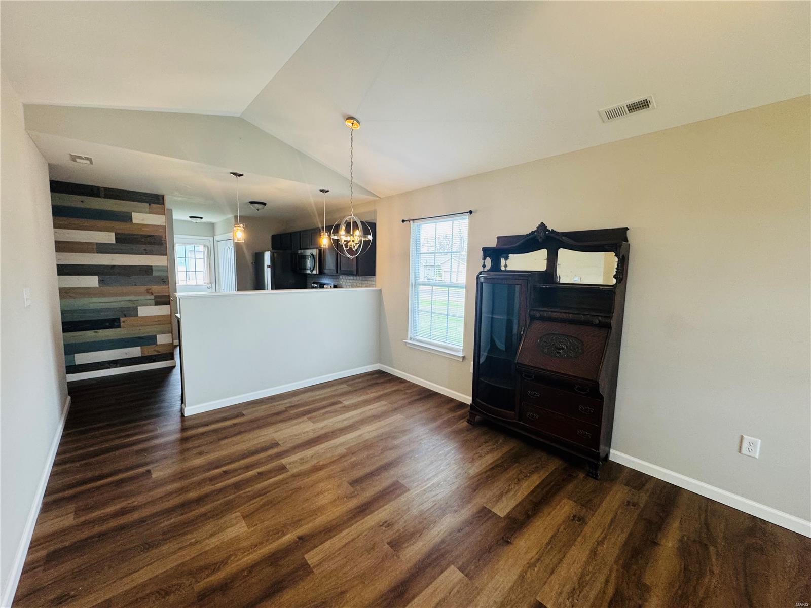 102 S Columbus Street Property Photo 13