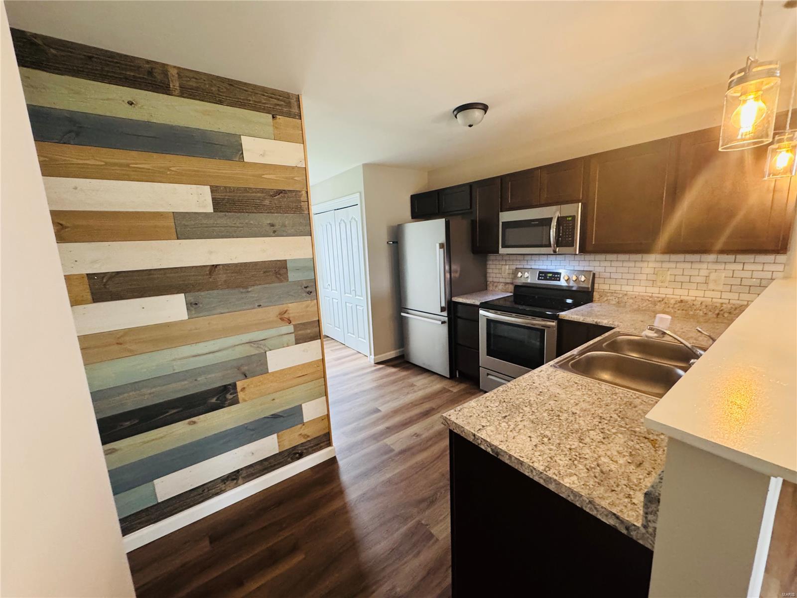 102 S Columbus Street Property Photo 18