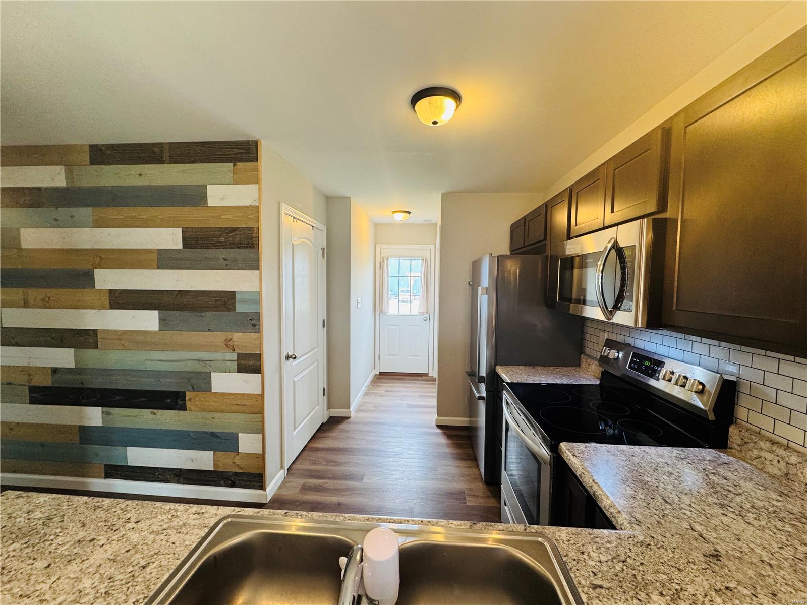 102 S Columbus Street Property Photo 21