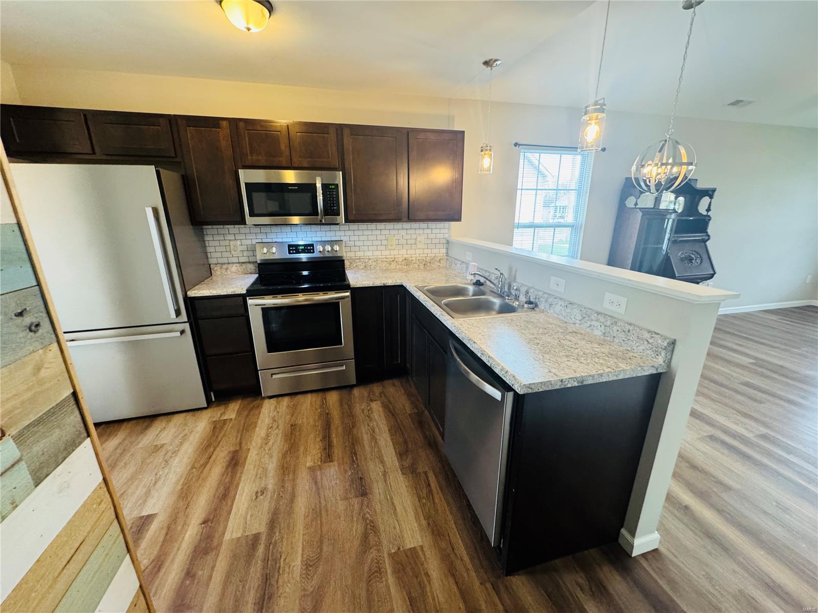 102 S Columbus Street Property Photo 22