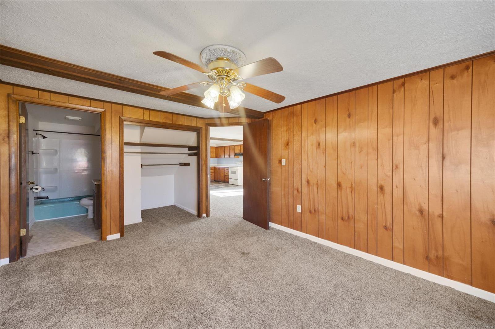 9990 Campfire Drive Property Photo 14