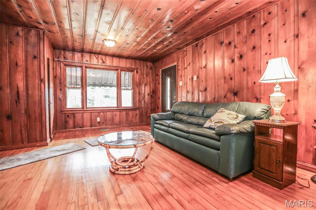 1350 Hillsboro Road Property Photo 11