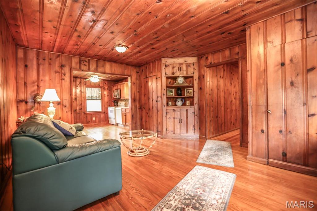 1350 Hillsboro Road Property Photo 12