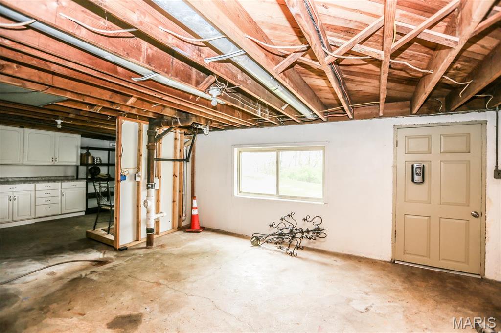 1350 Hillsboro Road Property Photo 21