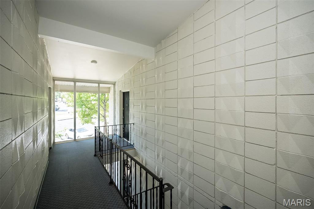 10401 Briarbend Drive 9 Property Photo 3