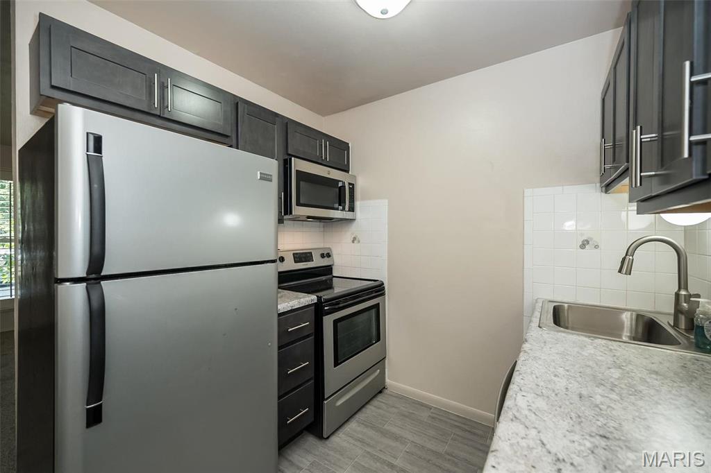 10401 Briarbend Drive 9 Property Photo 6