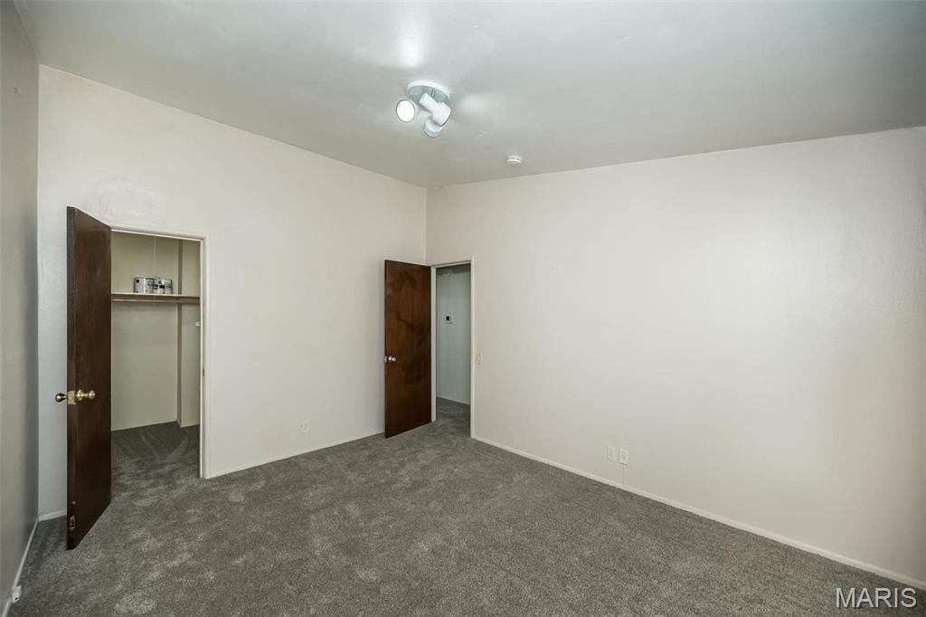 10401 Briarbend Drive 9 Property Photo 13