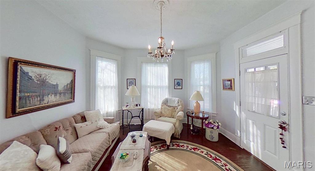 400 E Wickliffe Avenue Property Photo 6