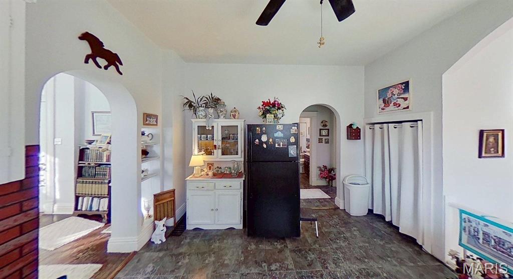 400 E Wickliffe Avenue Property Photo 15