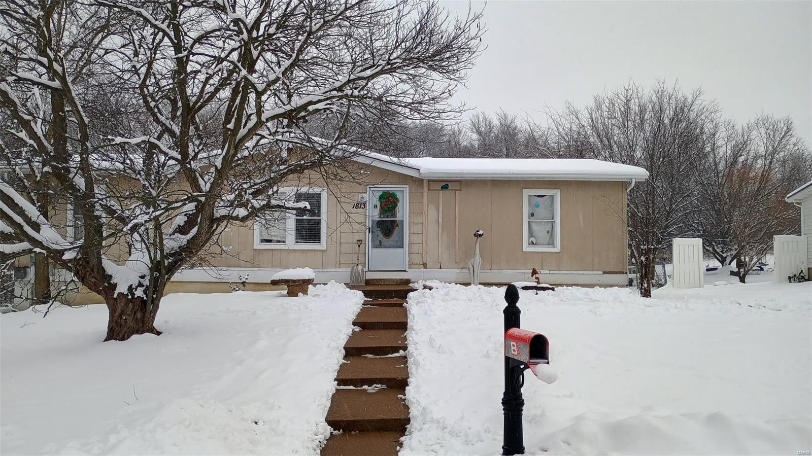 1813 Willow Drive Property Photo